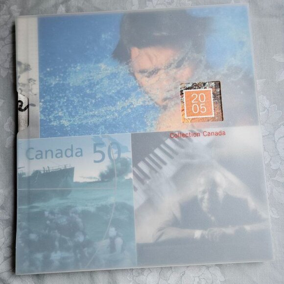 2005 - The Collection of Canada's Stamps Book - Without Stamps - Picture 2 of 6